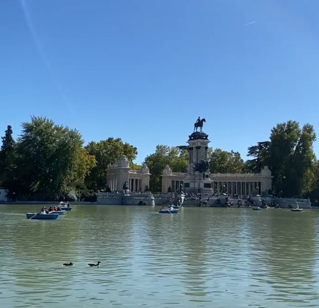 el-retiro-park-madrid-spain