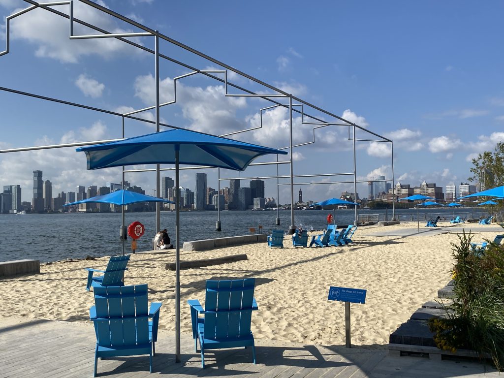 empire-state-trail-nyc-beach