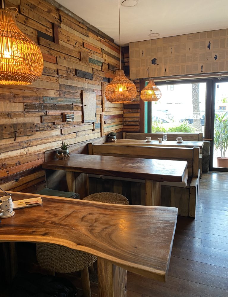 meeting-point-cafe-benalmadena-spain
