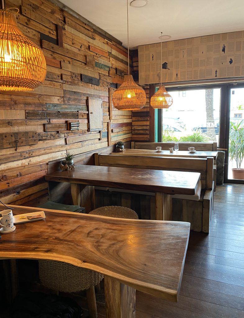 meeting-point-cafe-benalmadena-spain