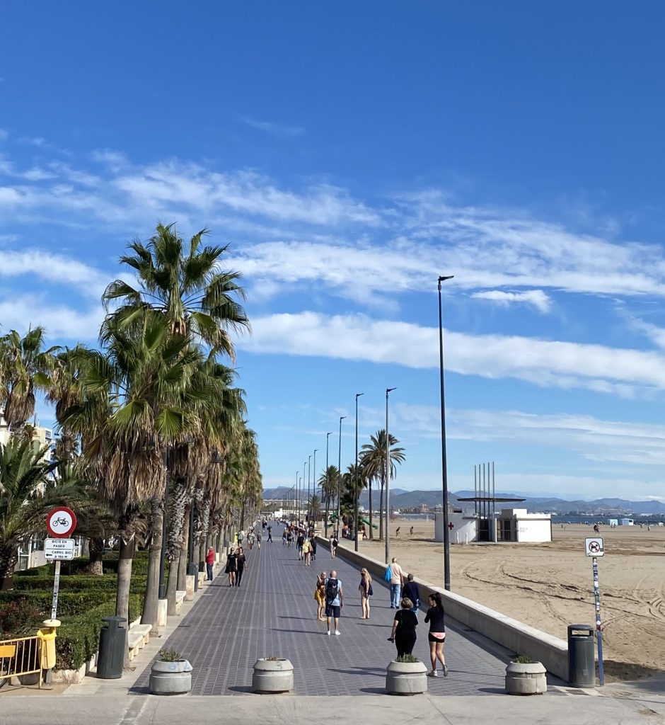 playa-arenas-beach-valencia-spain