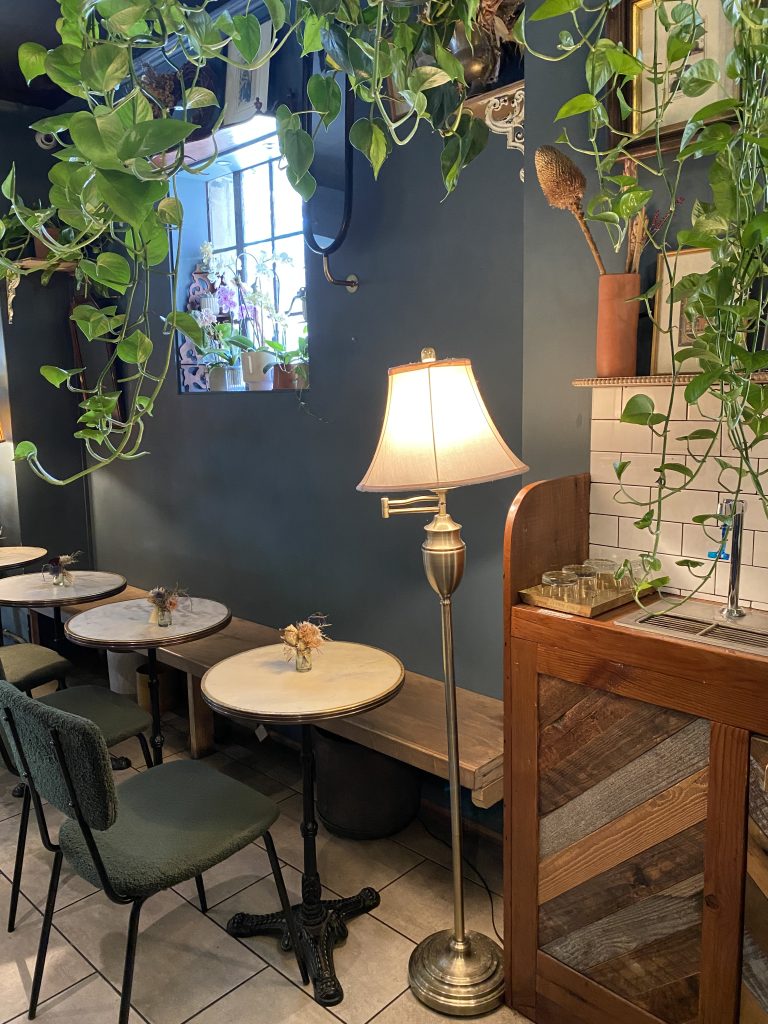 flower-and-coffee-shops-new-york-city