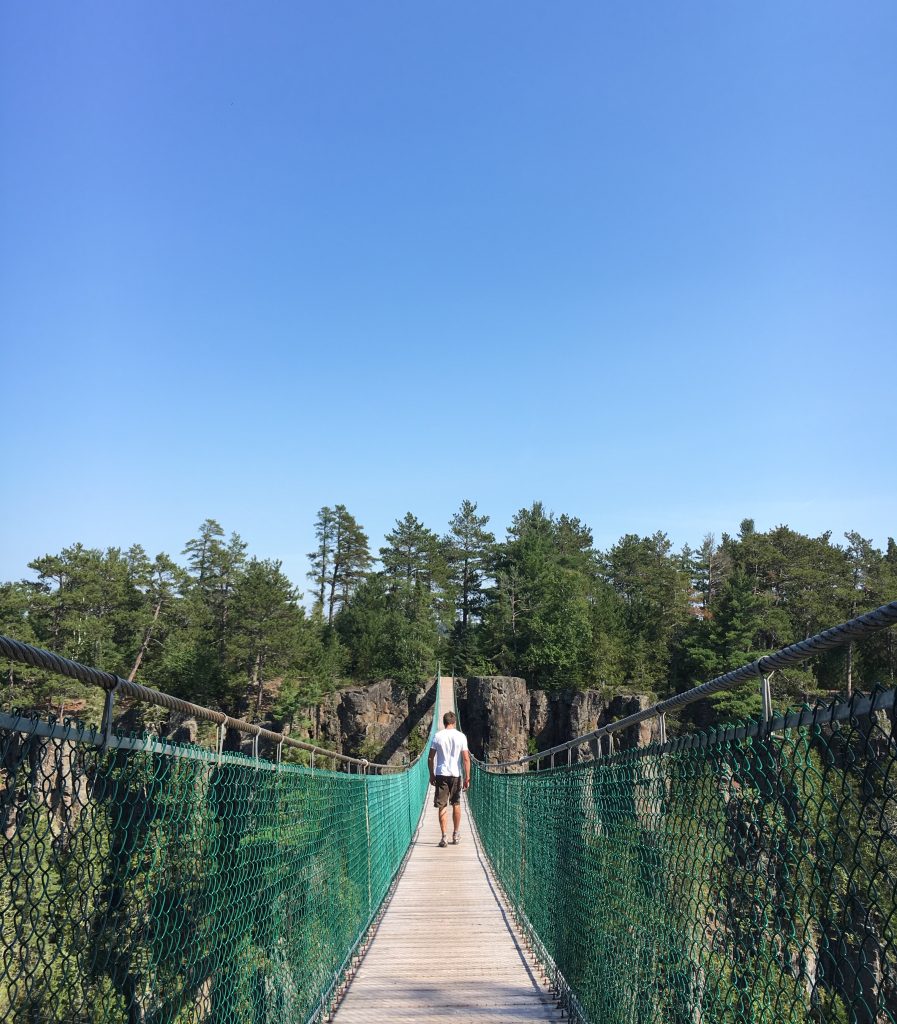 suspension-bridge-thunder-bay-ontario