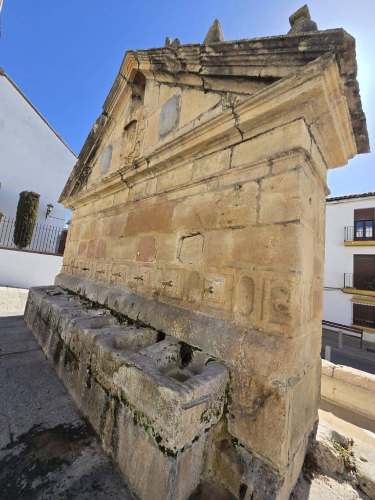 8-spout-fountain-ronda-spain
